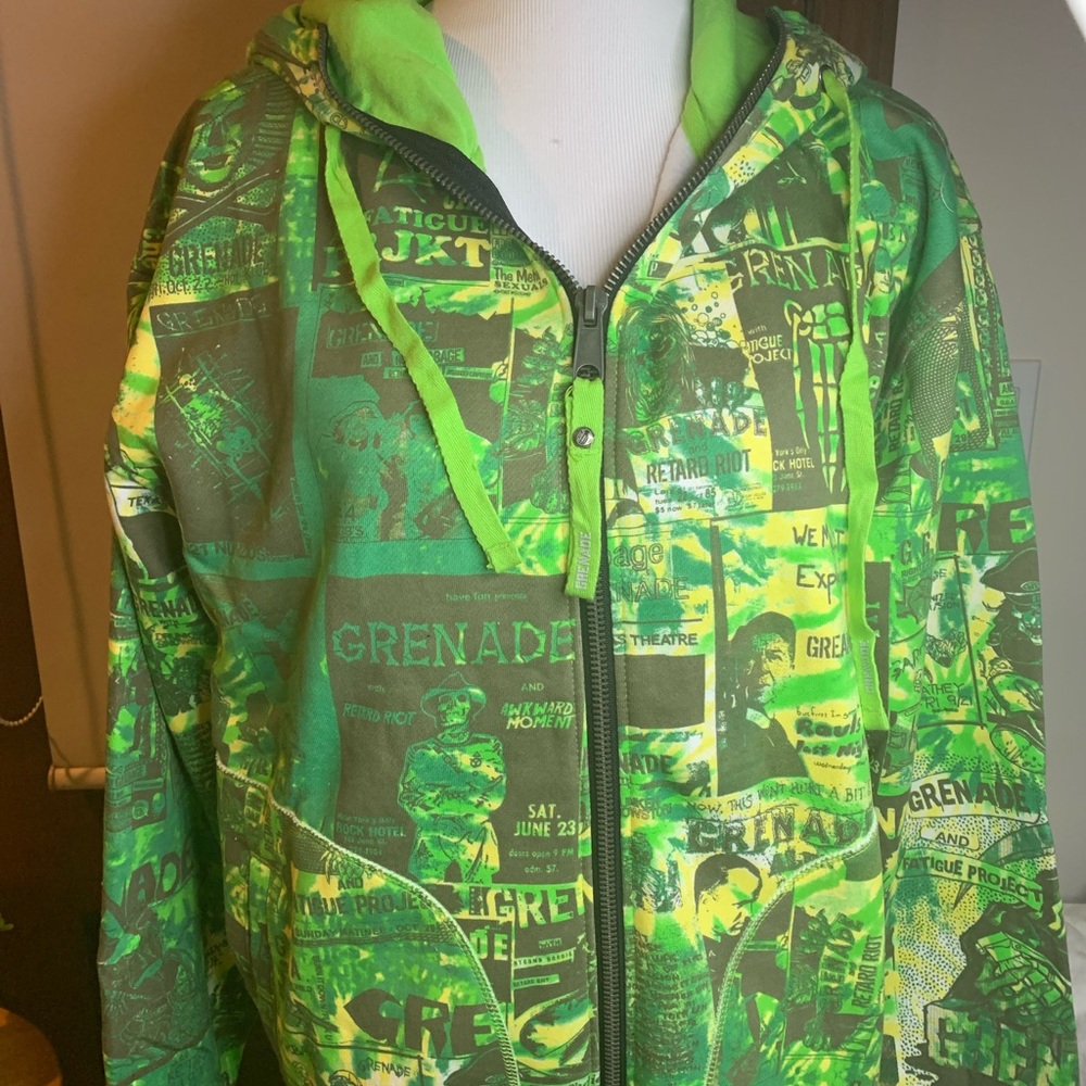 GRENADE MEDIUM NWT MENS SNOWBOARDING HOODIE /JACKET